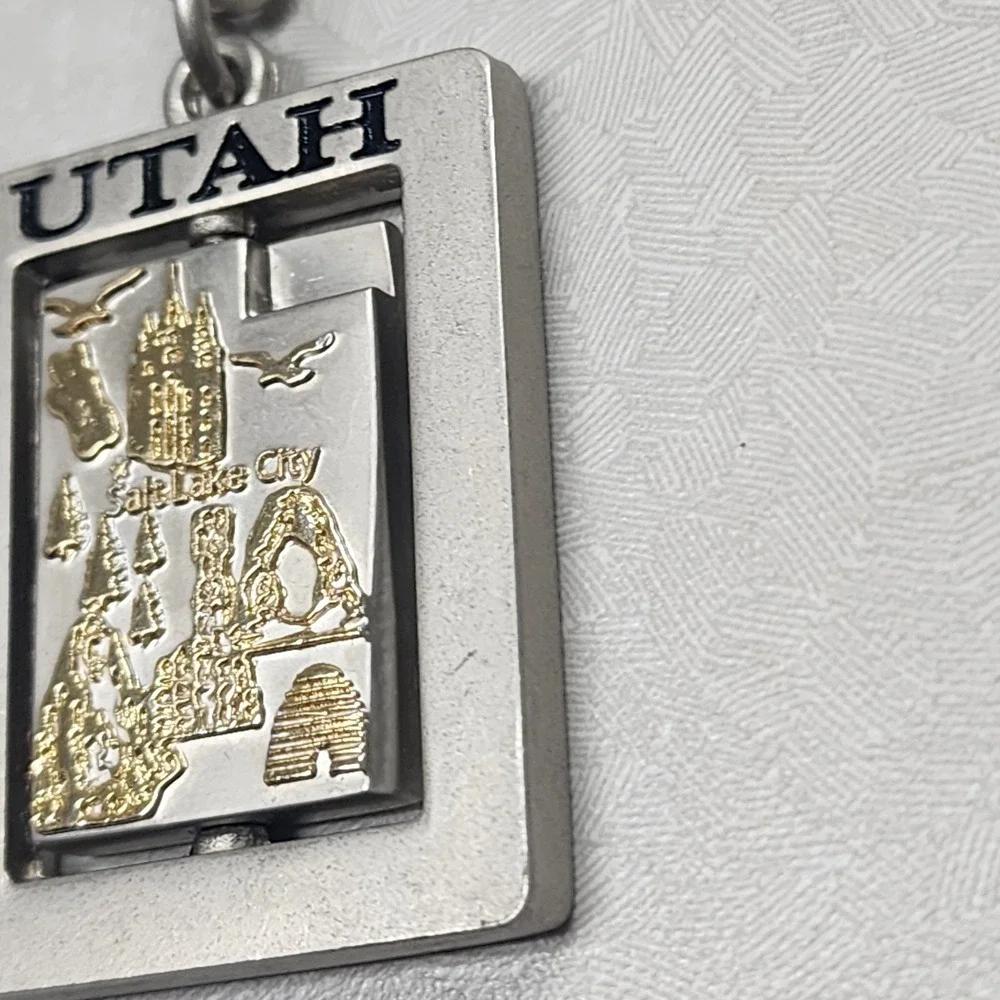 Vintage Salt Lake City Utah UT Spinning Keychain Center Collectible Silver Gold